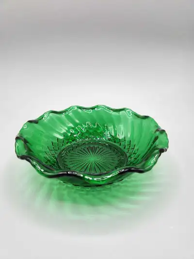 Vintage Anchor Hocking Emerald Green Glass Bowl - Diamond Swirl, View more