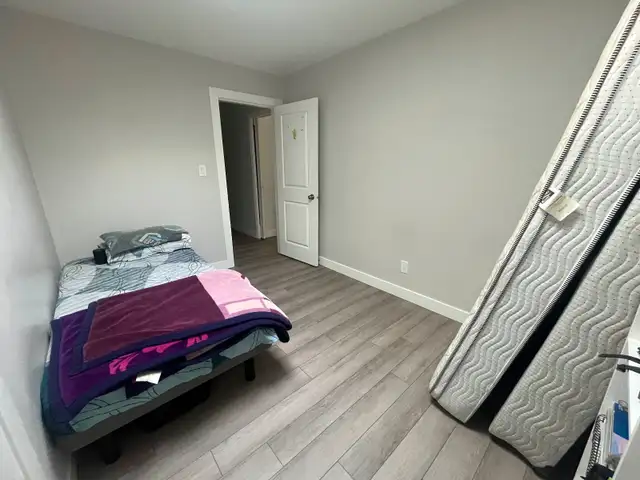 Private Room in Burnaby Metrotown in Room Rentals & Roommates in Burnaby/New Westminster - Image 7