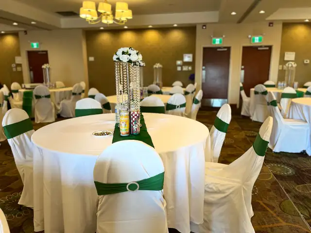 Wedding lot rentals in Outdoor Décor in Calgary - Image 2