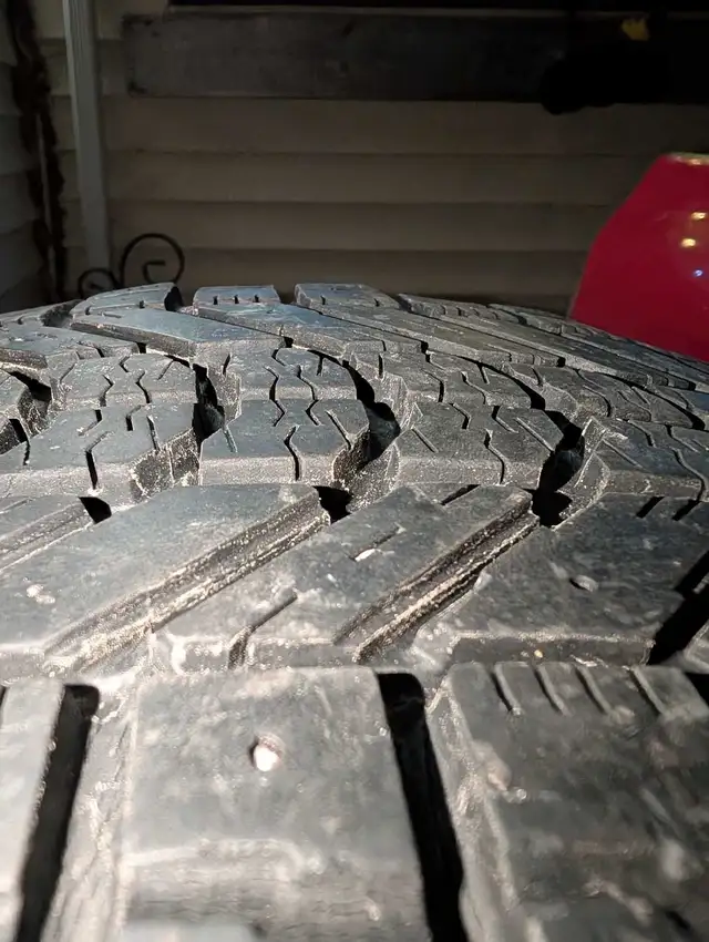 Nissan Snow tires Firestone Wonterforce in Tires & Rims in Hamilton - Image 5