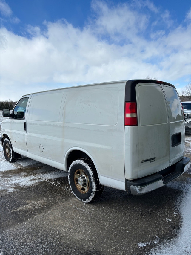 2011 Chevy express diesel  in Cars & Trucks in Guelph - Image 4