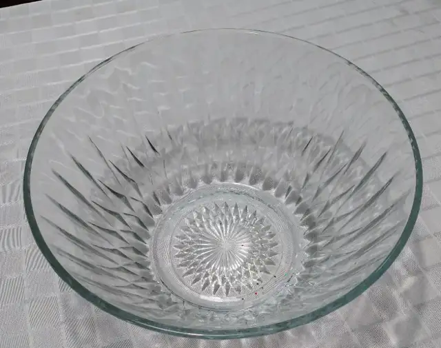 Vintage Punch Bowl63005666178947122