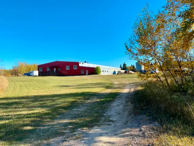 New Price  House and horse riding arena and river front land63009269351043127