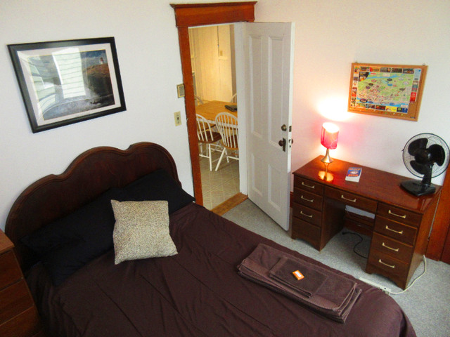 Single Female: Room in 3-bed by Dal, furnished, everything incl. dans Chambres à louer et colocs  à Ville d’Halifax - Image 2