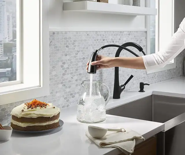 New Kohler Kitchen Sink Faucet - Touchless on/off operation in Plumbing, Sinks, Toilets & Showers in Moncton - Image 6