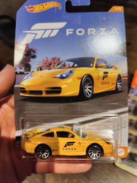 Hot Wheels Diecast Car - Forza Porsche 911 GT3