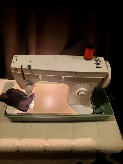 Singer sewing machine. heavy duty.full matel body , View more