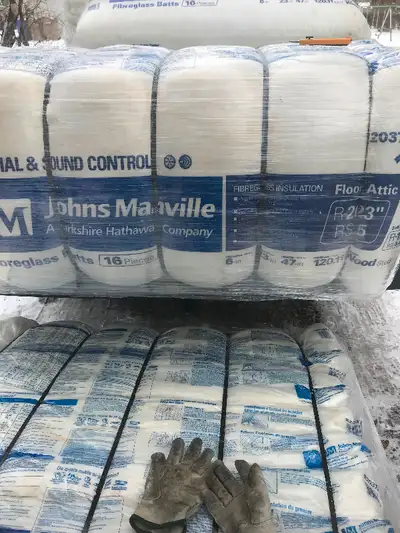 These are all BRAND NEW! R12 23”x47” 3-1/2 = 150sq R12 15”x47” 3-1/2= 98sq R20 15”x47” 6”= 78sq R20...