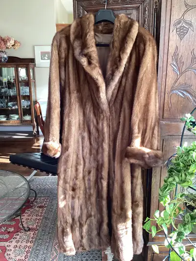 Manteau de fourrure en VISON…, View more