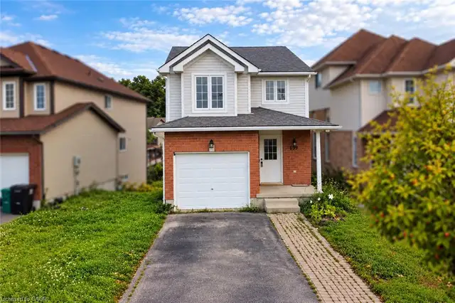 Private Room in Laurelwood, Waterloo – Females ONLY in Room Rentals & Roommates in Kitchener / Waterloo - Image 9