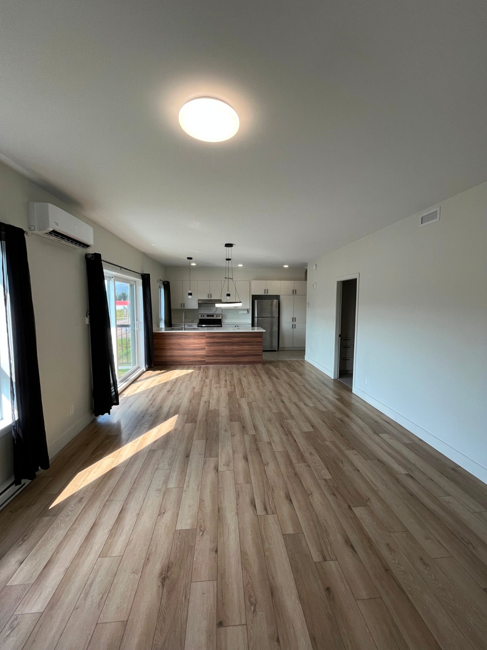 logement 4-1/2 neuf meublé 4