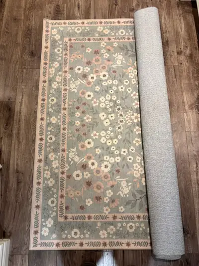 AREA RUG WASHABLE 5FT X 7FT - NEW CONDITION - OBO ., View more