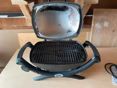 Very clean, works great. Used for 2 seasons before replacing with gas grill. Retails for ~$450 Perfe...