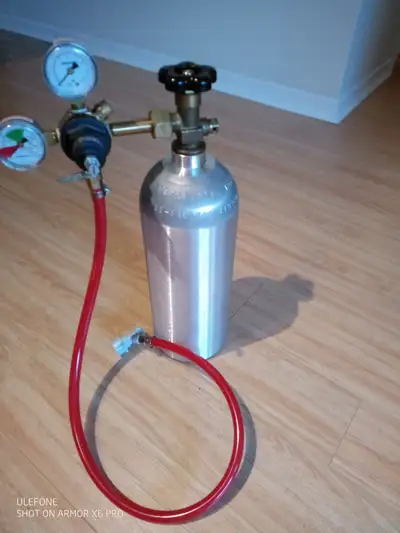 5 lb CO2 cylinder bought from DeFalcos 5-6 years -- cylinder needs certification --- CO2 regulator -...
