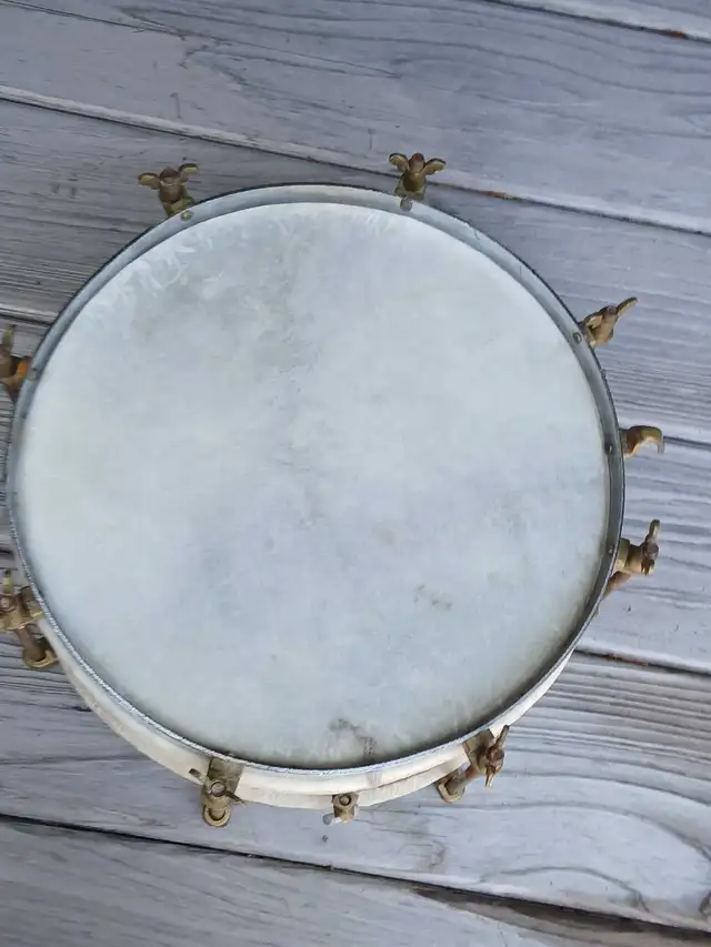 Vintage 8 lug 12" Brass Marching Snare Drum in Drums & Percussion in Oakville / Halton Region - Image 5