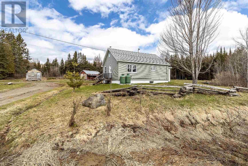 Northern Ontario cottage for sale ONLY 229,900 Houses for Sale
