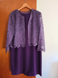 Mother of Bride dress w/sequined jacket. Sleeveless, lined.