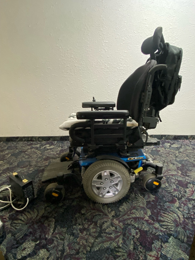 Quantum Q6 Power Wheelchair for sale in Health & Special Needs in Penticton