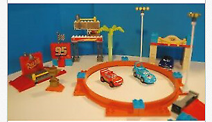 Piste de course Flash McQueen Mega blocks dans Jouets et jeux  à Lévis