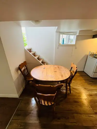 PRIME LOCATION ALL AMENTITIES ARE NEAR BY FURNISHED ROOM SCARBOROUGH TOWN CENTRE - 10 -15 MINTS KENN...