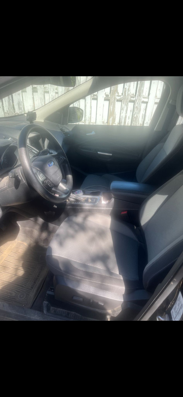 2018 Ford Escape - Clean Title - Runs like a top - 141KM in Cars & Trucks in Red Deer - Image 3