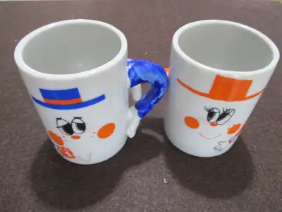 2 tasses elle et lui (2 cups), View more