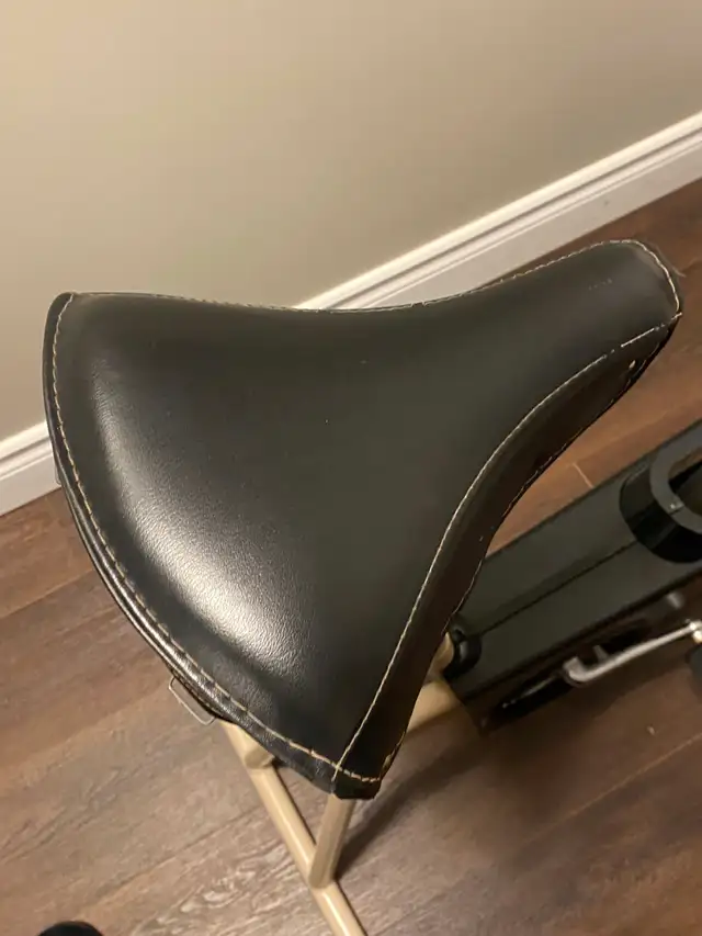 Vintage CCM exercise bike in Exercise Equipment in Oakville / Halton Region - Image 7