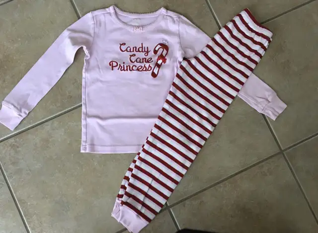 Girls size 6 Holiday Pajamas in Other in Guelph - Image 2
