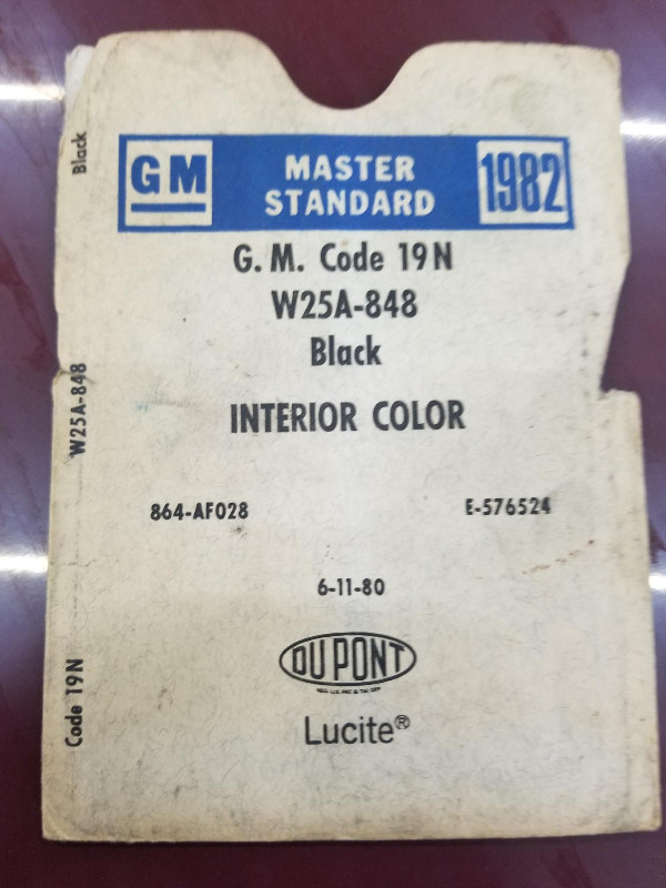 1982 GM General Motors DuPont Paint Standard Color Card in Other Parts & Accessories in London - Image 4