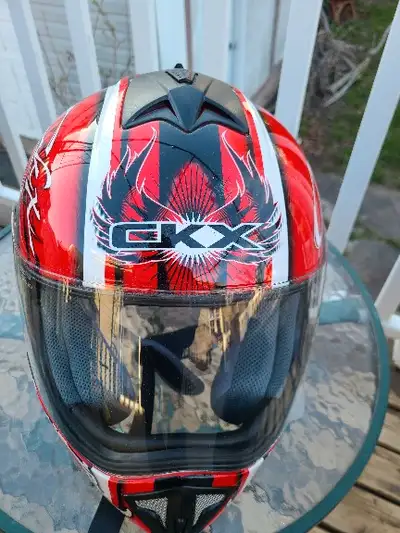 Red motorcyle Helmet with graphics! mens medium