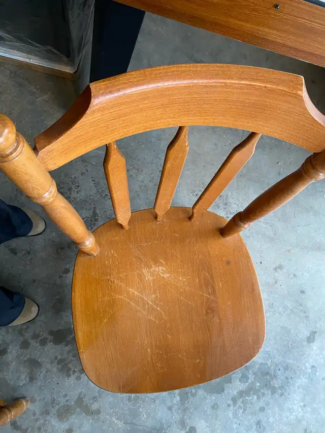 Solid Wood Dining Table + 4 Chairs — Refinish Project in Dining Tables & Sets in Kamloops - Image 5