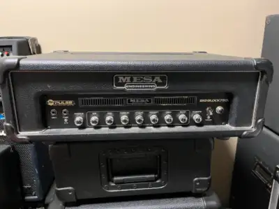 Mesa Boogie M-Pulse Big Block 750 bass head. A bass amp with a simple layout that delivers750 Watts...