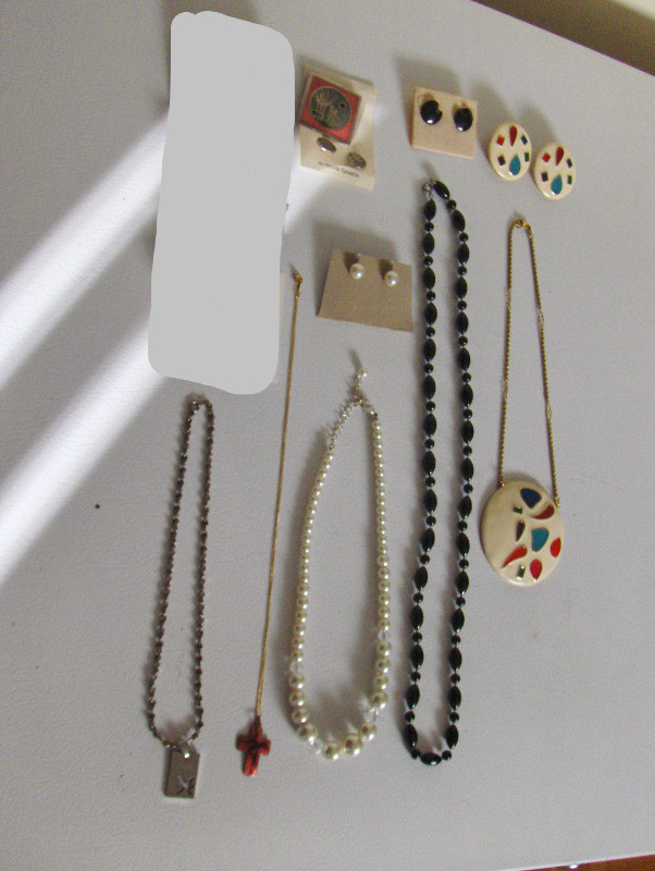 Bijoux montre bague collier boucle d’oreilles broche pendentif in Jewellery & Watches in Longueuil / South Shore - Image 4
