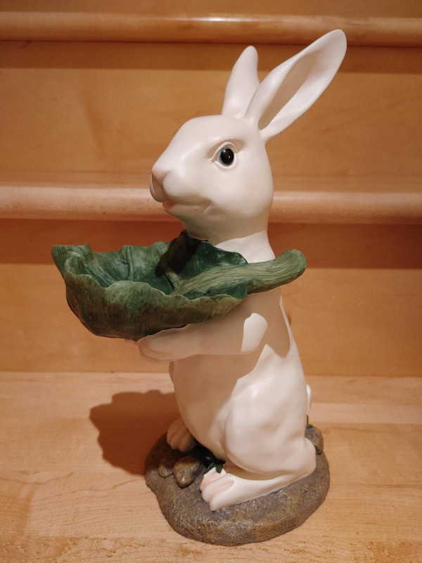 Decorative Easter bunny dans Fêtes et événements  à Laval/Rive Nord - Image 2