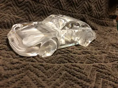 Beautiful, very good condition. Display on a desktop or shelf 6 1/2 inches in length