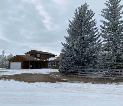 20 Acres for sale 1900 sq ft 1.5 story house with 3 bedrooms and 3 bathrooms, 80% finished basement....