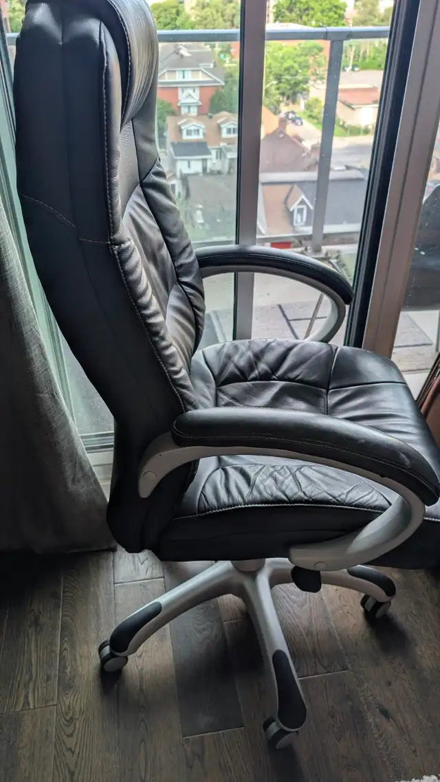 Office chair for computer | Chairs & Recliners | Ottawa | Free local ...