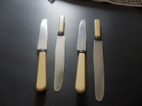 4 couteaux vintages avec manche en celluloide, Angleterre