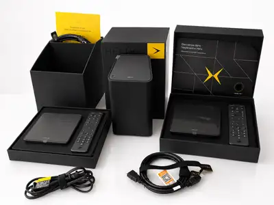 Borne Helix 2 modems 2 manettes Fils / manuels / boîtiers / protecteurs dessus tous les items