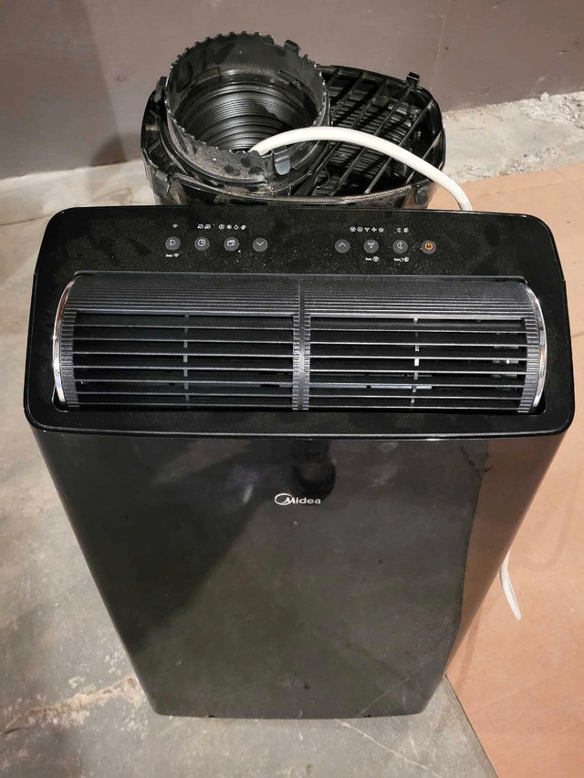 For sale portable air conditioner  in Indoor Lighting & Fans in Swift Current - Image 3