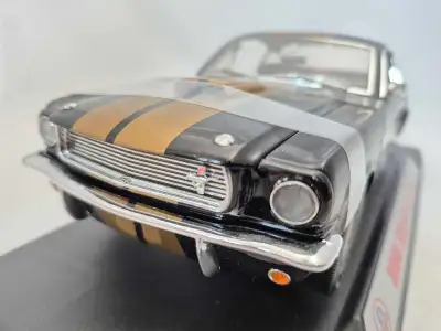 Rare BNIB Carroll Shelby American, Inc. Ford Motor Company Official Licensed Product 1:18 Diecast Sh...
