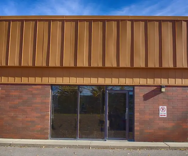 Warehouse Plus Office Space, Airways Industrial Plaza - 2,100 SF