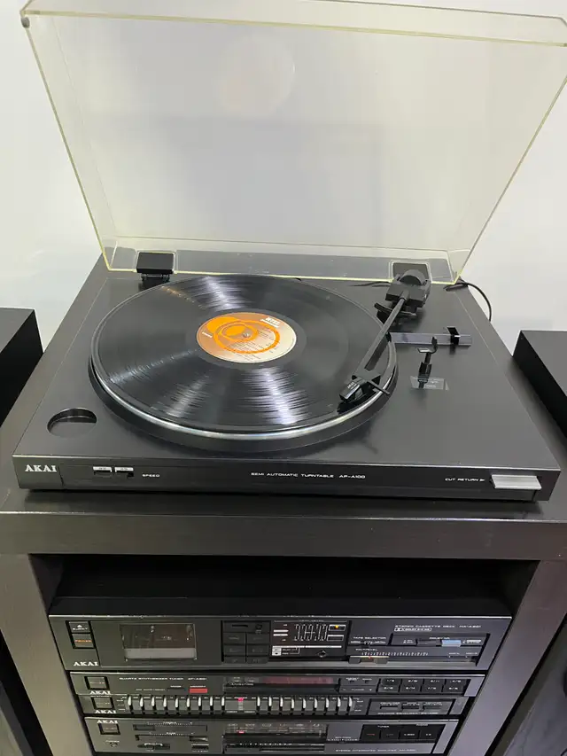 Vintage Akai Stereo Set in Stereo Systems & Home Theatre in City of Toronto - Image 7