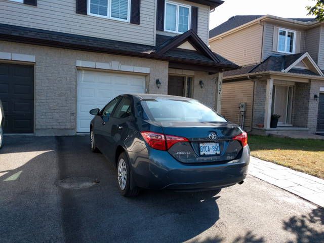 2017 Toyota Corolla le in Cars & Trucks in Ottawa - Image 2