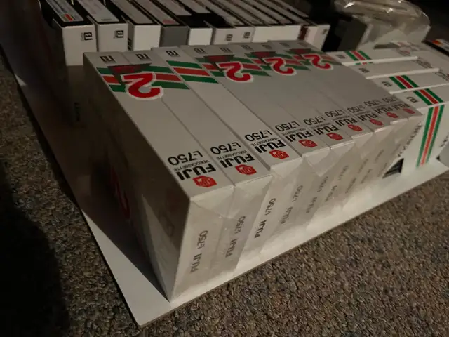 51 BETAMAX TAPES New Blank or taped Movies n Concerts 63006662365569124