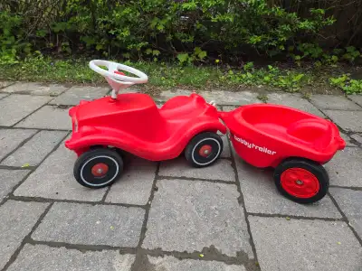 Push car: Classic Big Bobby car with trailer, excellent condition. Rare in Canada! The car alone sel...