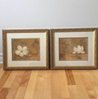 Two gold flower picture frame / Duo cadres peinture fleurs doré 