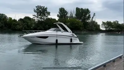 (Current location: Toronto, ON.) The Regal 28 Express is one of the largest legally trailerable crui...