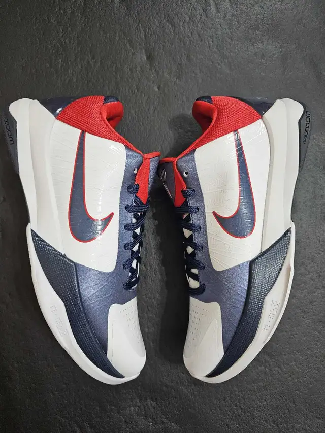 Kobe 5 USA in Men's Shoes in Mississauga / Peel Region - Image 4