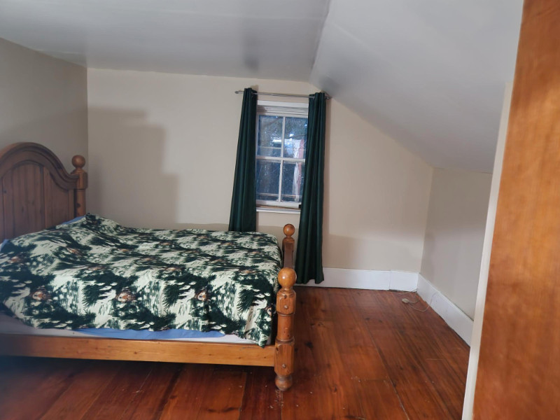 Room for rent Room Rentals & Roommates Kingston Kijiji